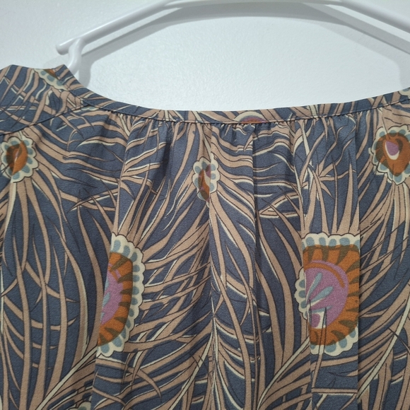 Vintage Patterned Button-Up Shirt - Picture 6 of 6